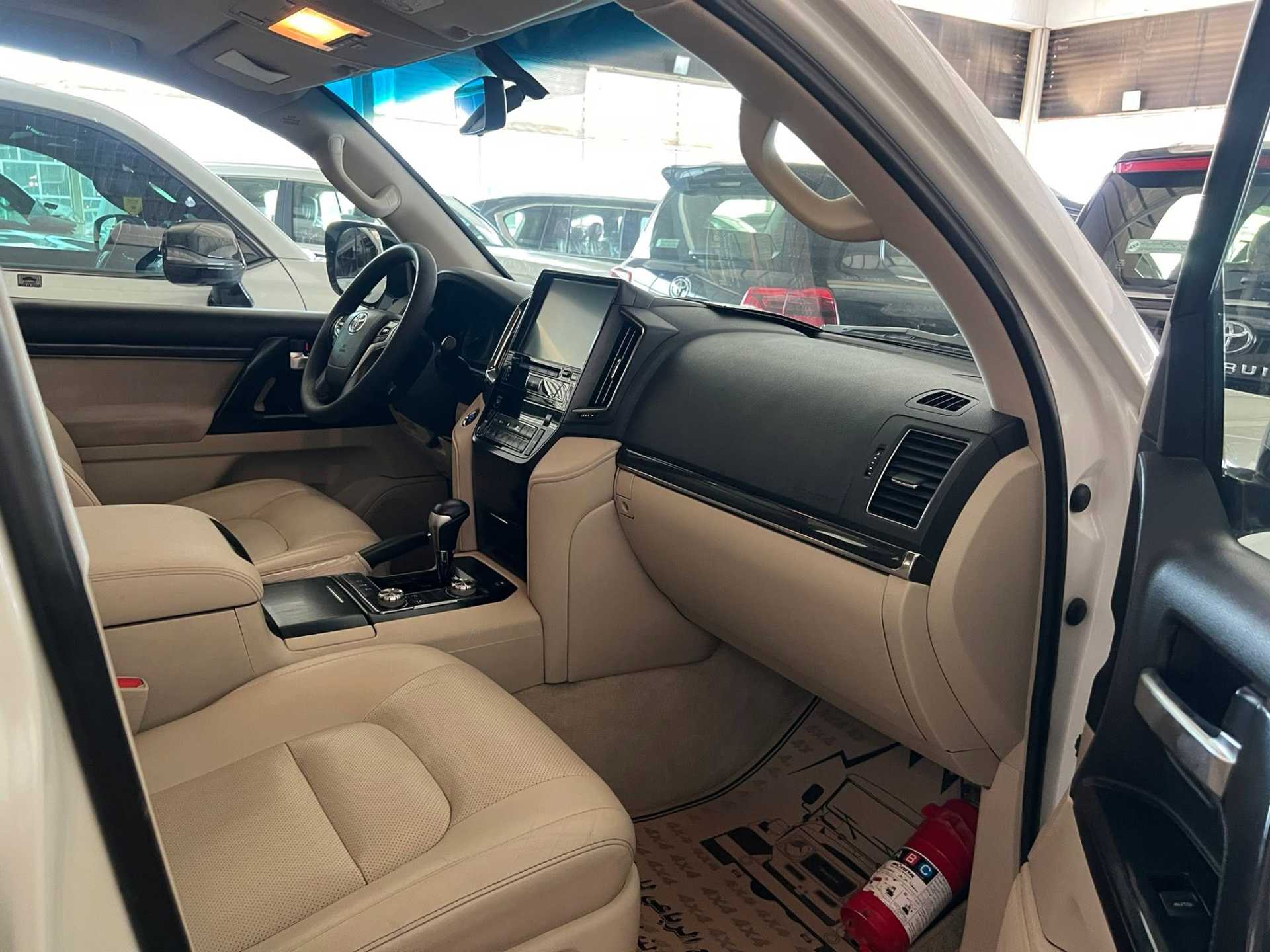 Toyota Land Cruiser 2021