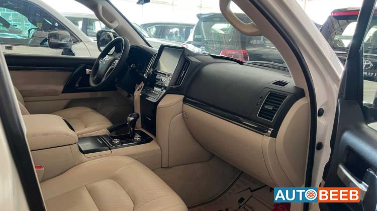 Toyota Land Cruiser 2021