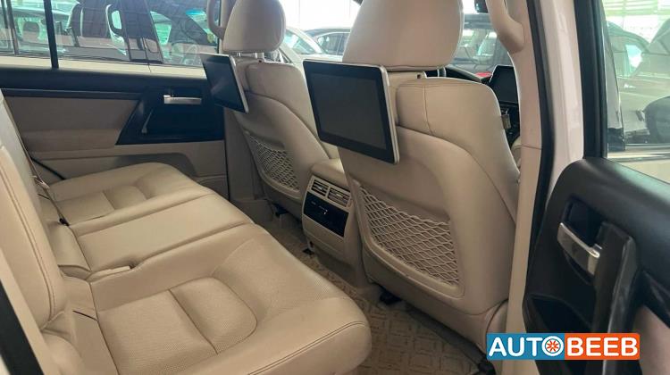 Toyota Land Cruiser 2021