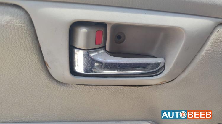 Body  Door Handle  Toyota Fortuner