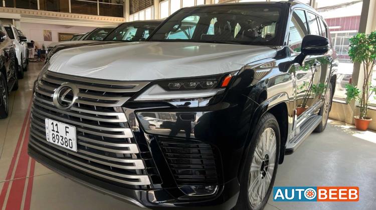 Lexus LX600 2025