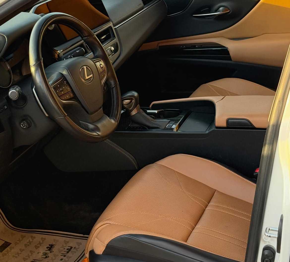 Lexus ES350 2024