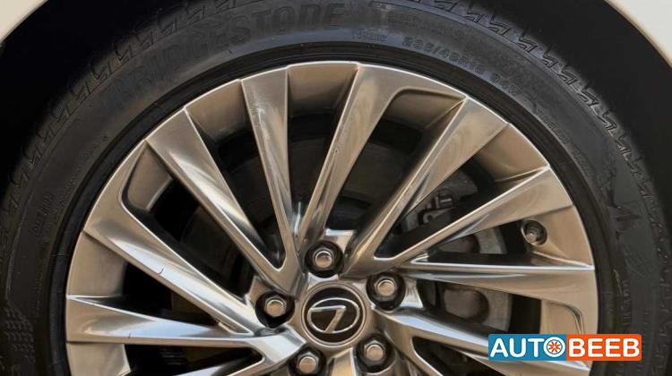 Lexus ES350 2024