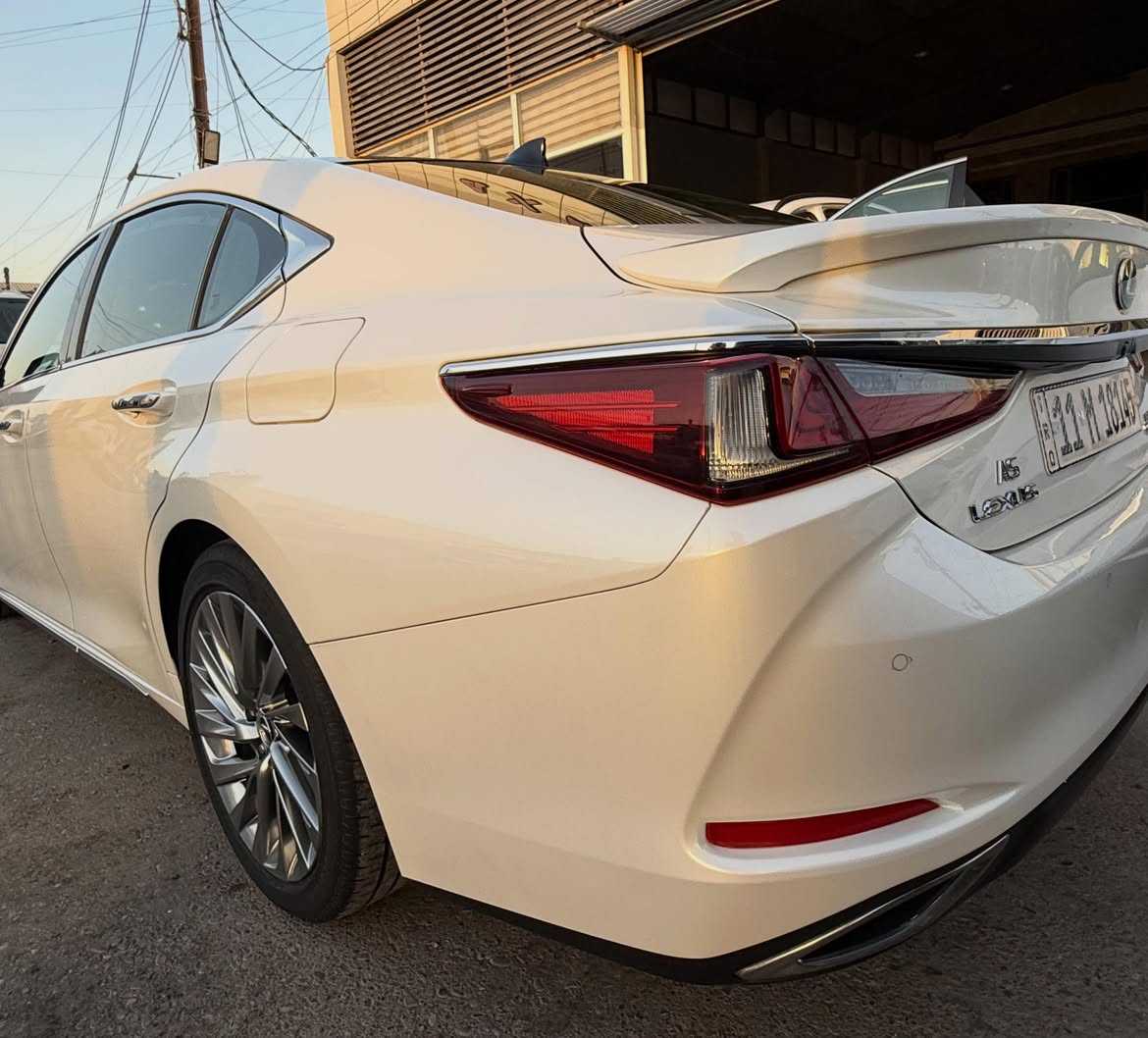 Lexus ES350 2024