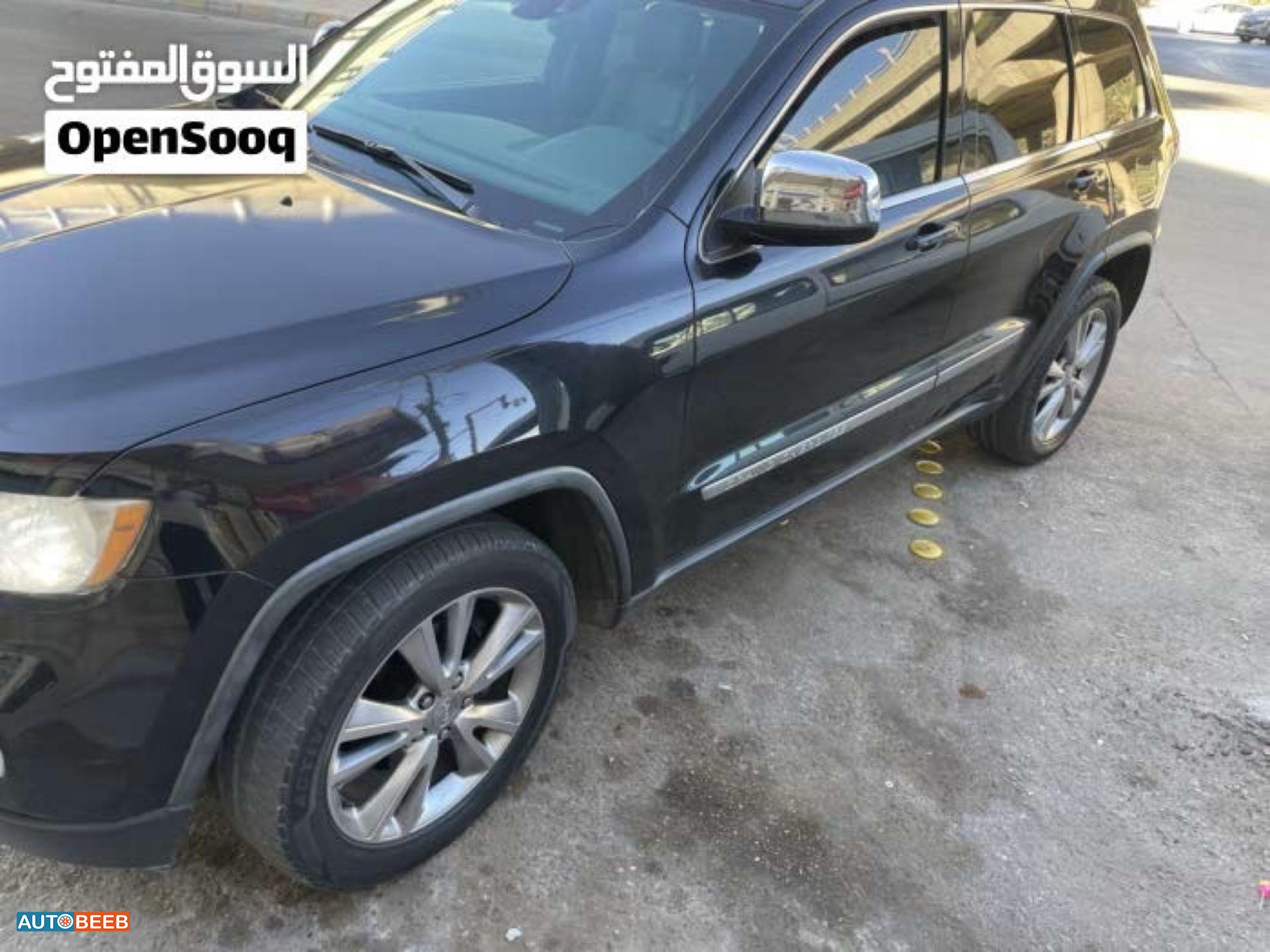 جيب جراند شيروكي 2011