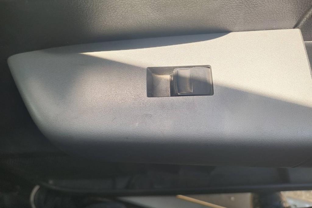 Cabin  Control buttons Toyota Tundra