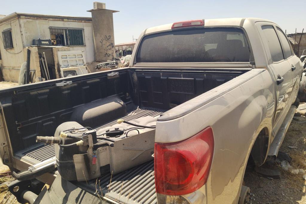 Body  Trunk Toyota Tundra