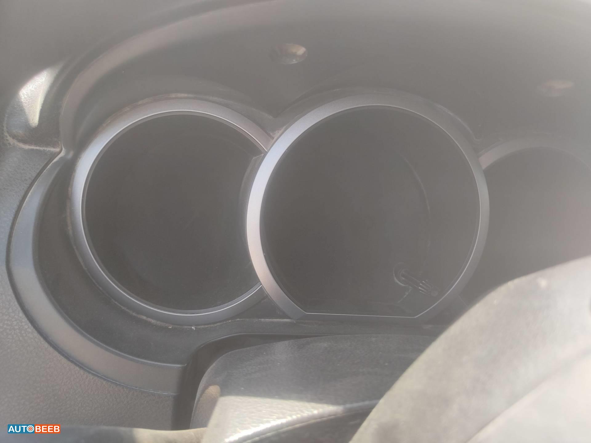 Cabin  Dashboard Suzuki Grand Vitara