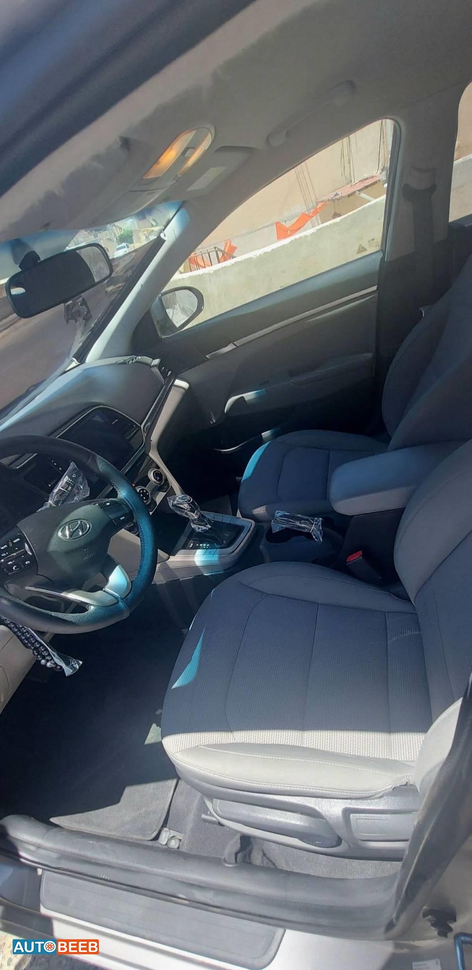 Hyundai Elantra 2020