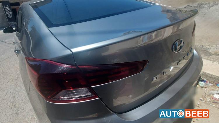 Hyundai Elantra 2020