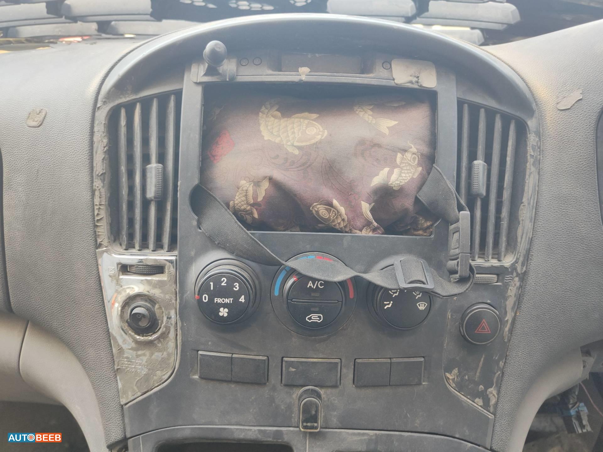 Cabin  Dashboard Hyundai H1