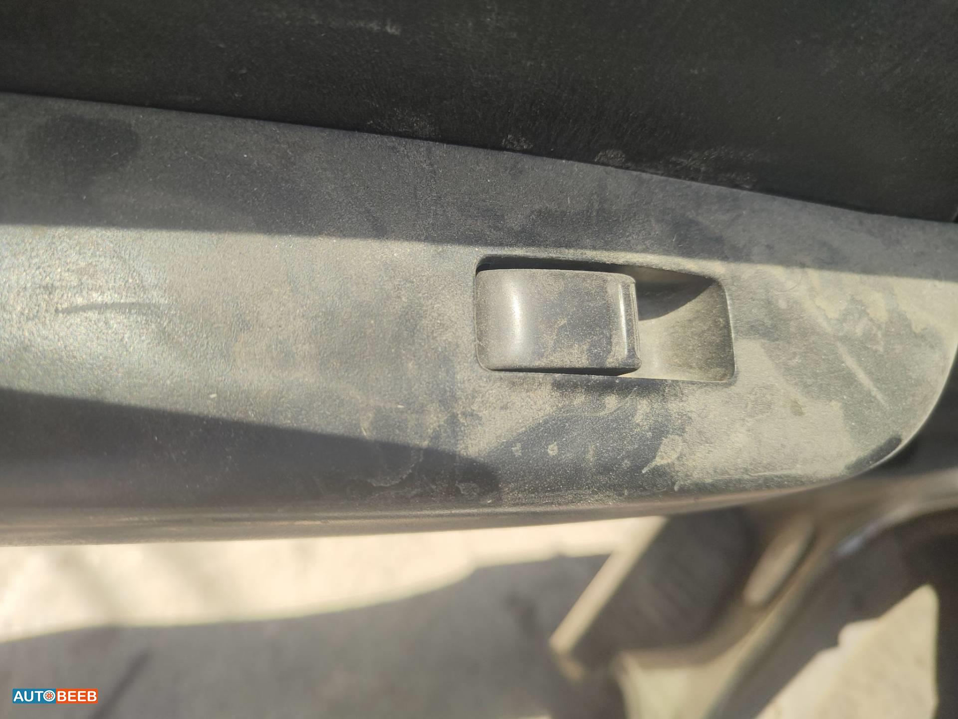  Cabin Parts Nissan 
