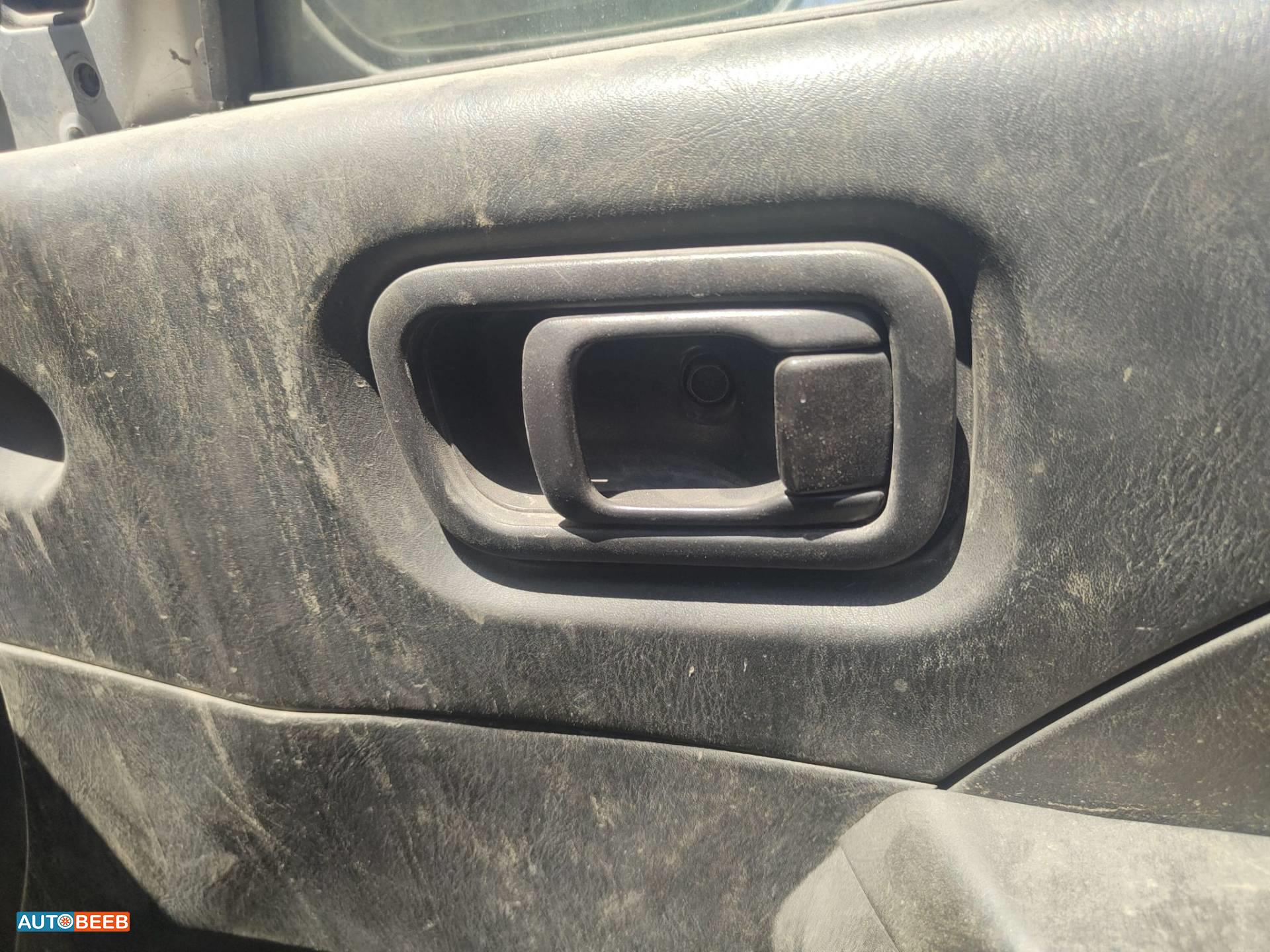  Cabin Parts Nissan 