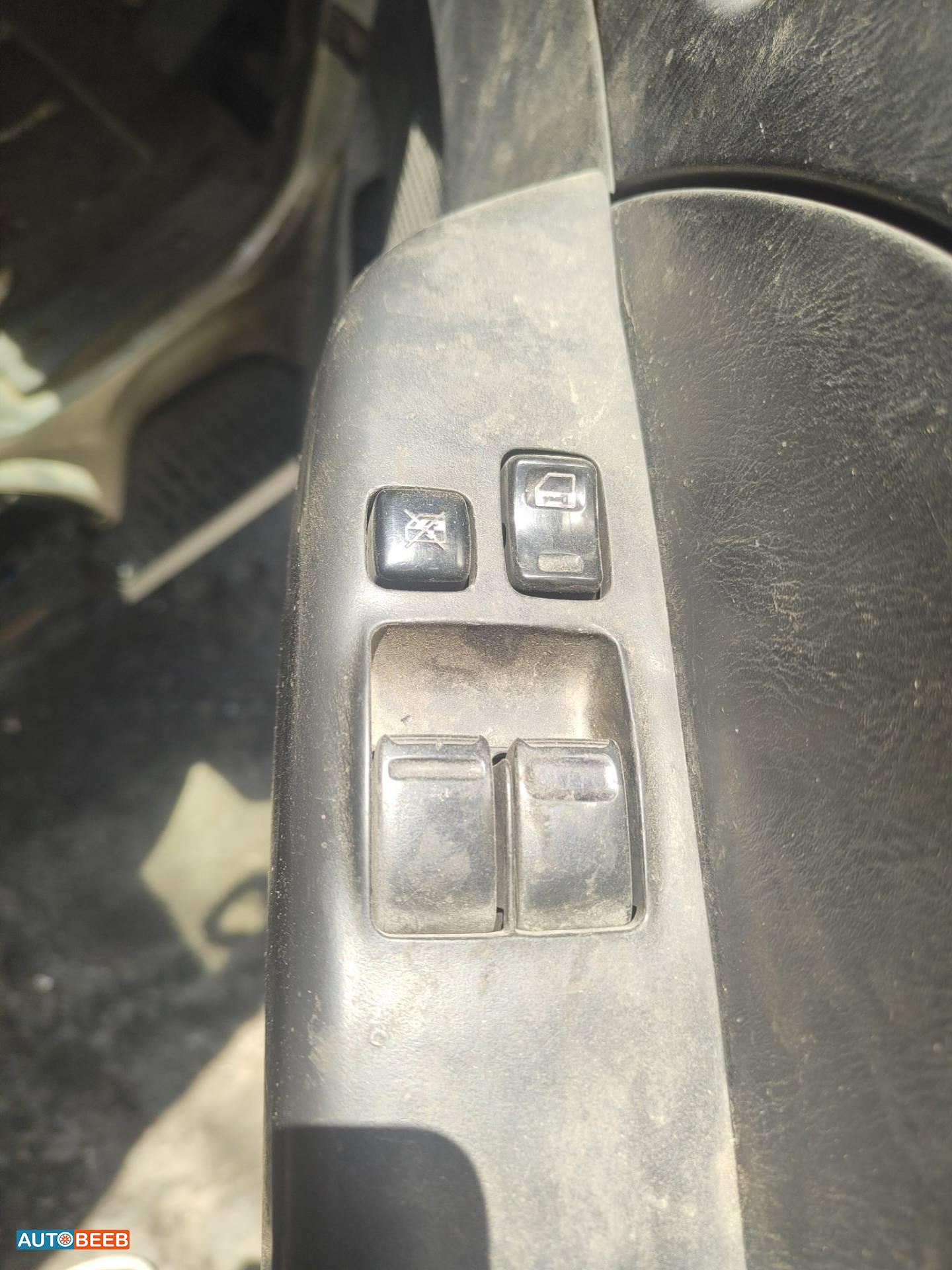  Cabin Parts Nissan 