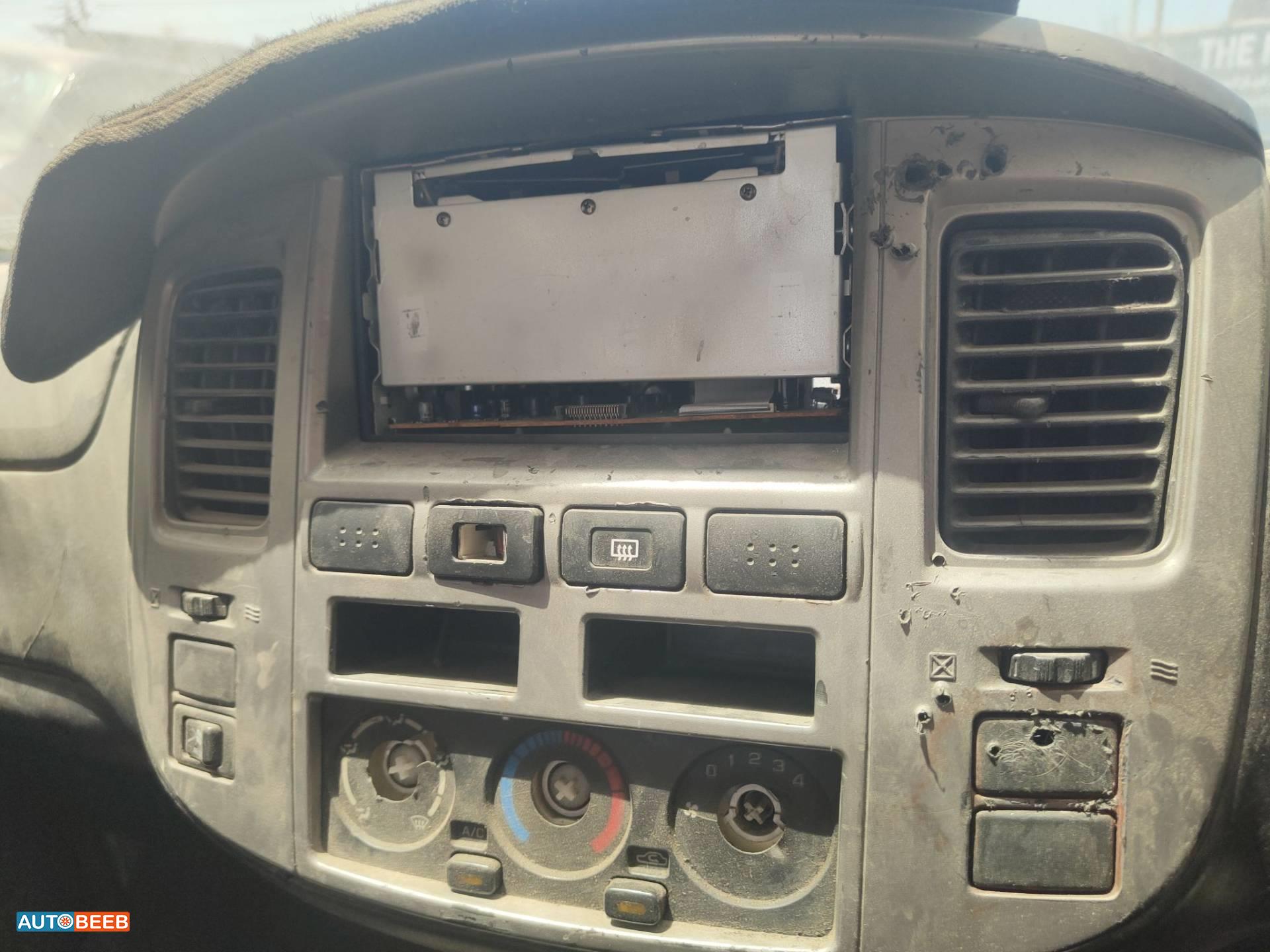  Cabin Parts Nissan 