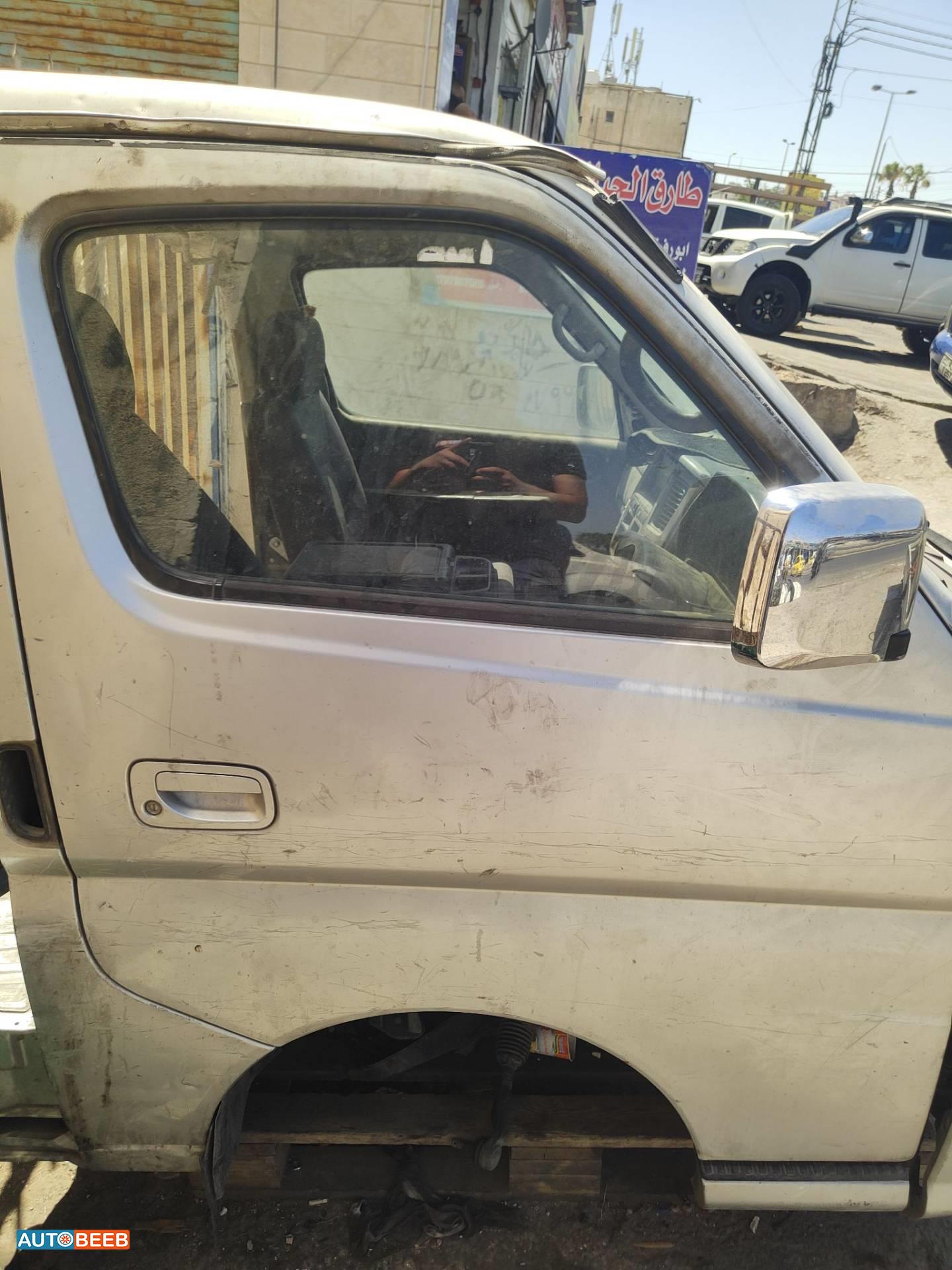  Body  Nissan 