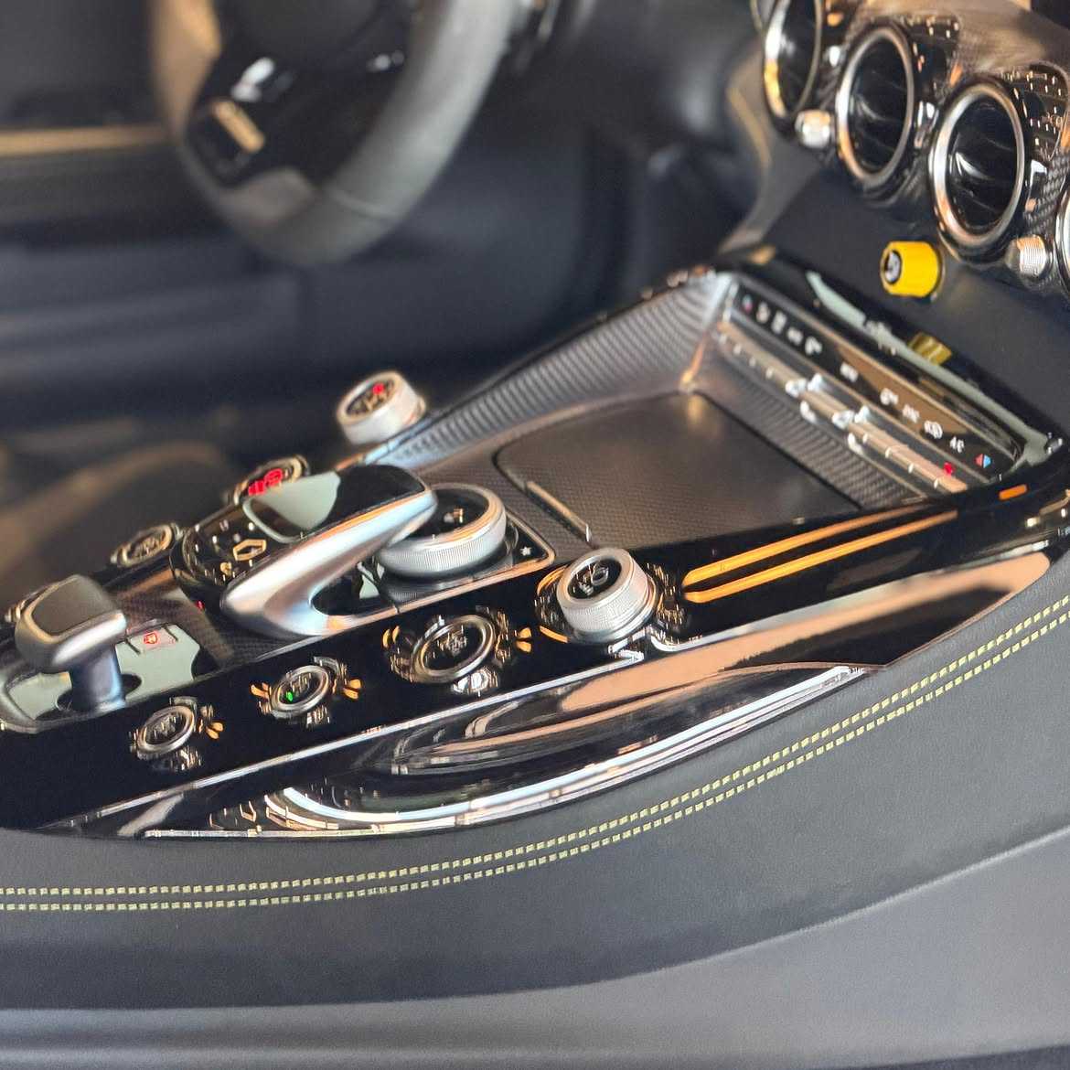 Mercedes Benz GT R 2019