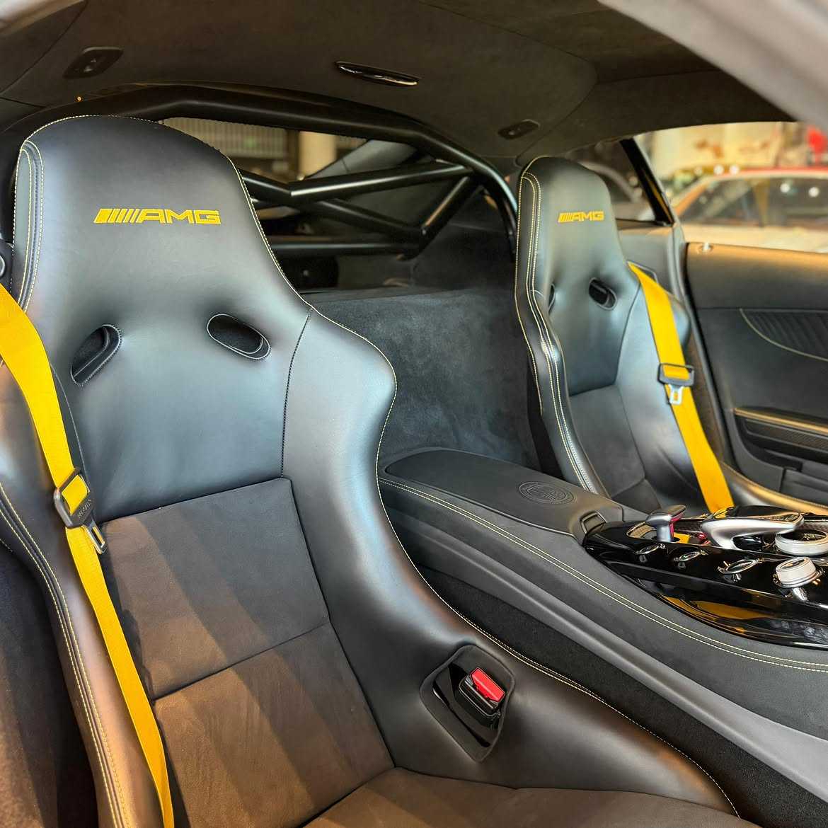 Mercedes Benz GT R 2019