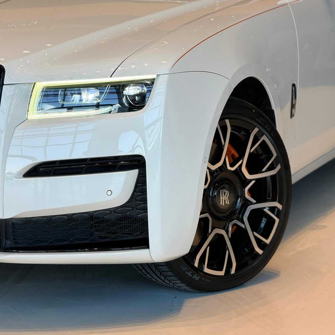 Rolls Royce Ghost 2021