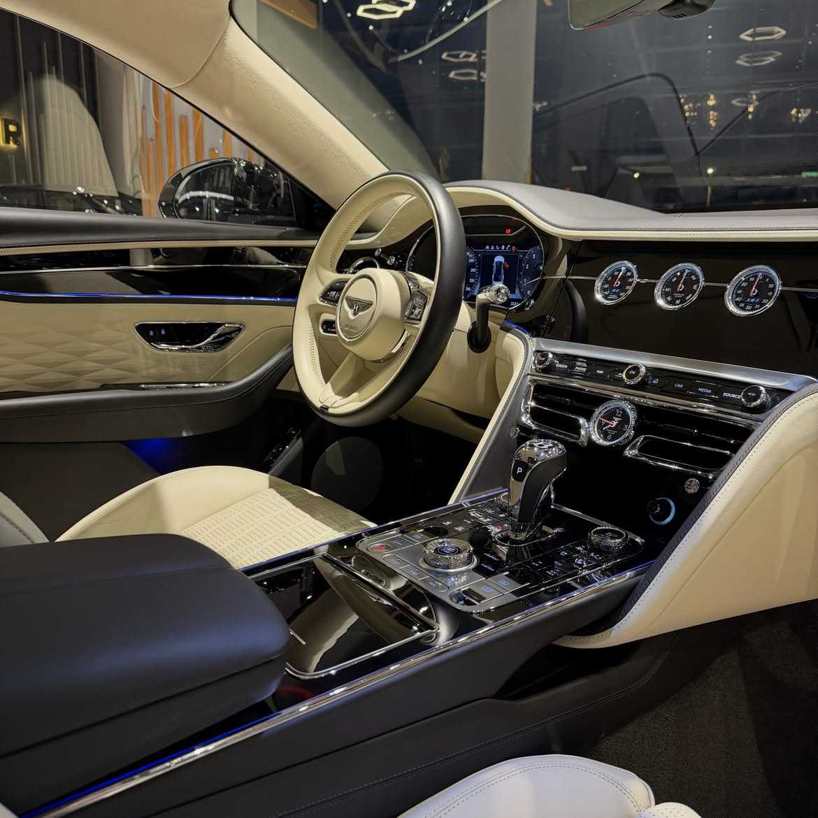 Bentley Flying Spur 2023