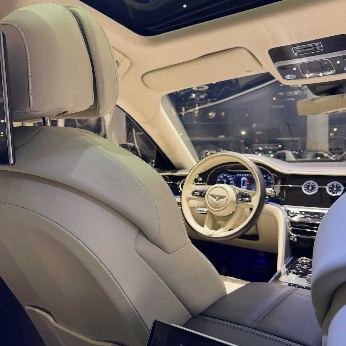 Bentley Flying Spur 2023