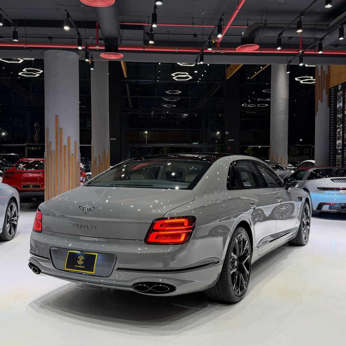 Bentley Flying Spur 2023