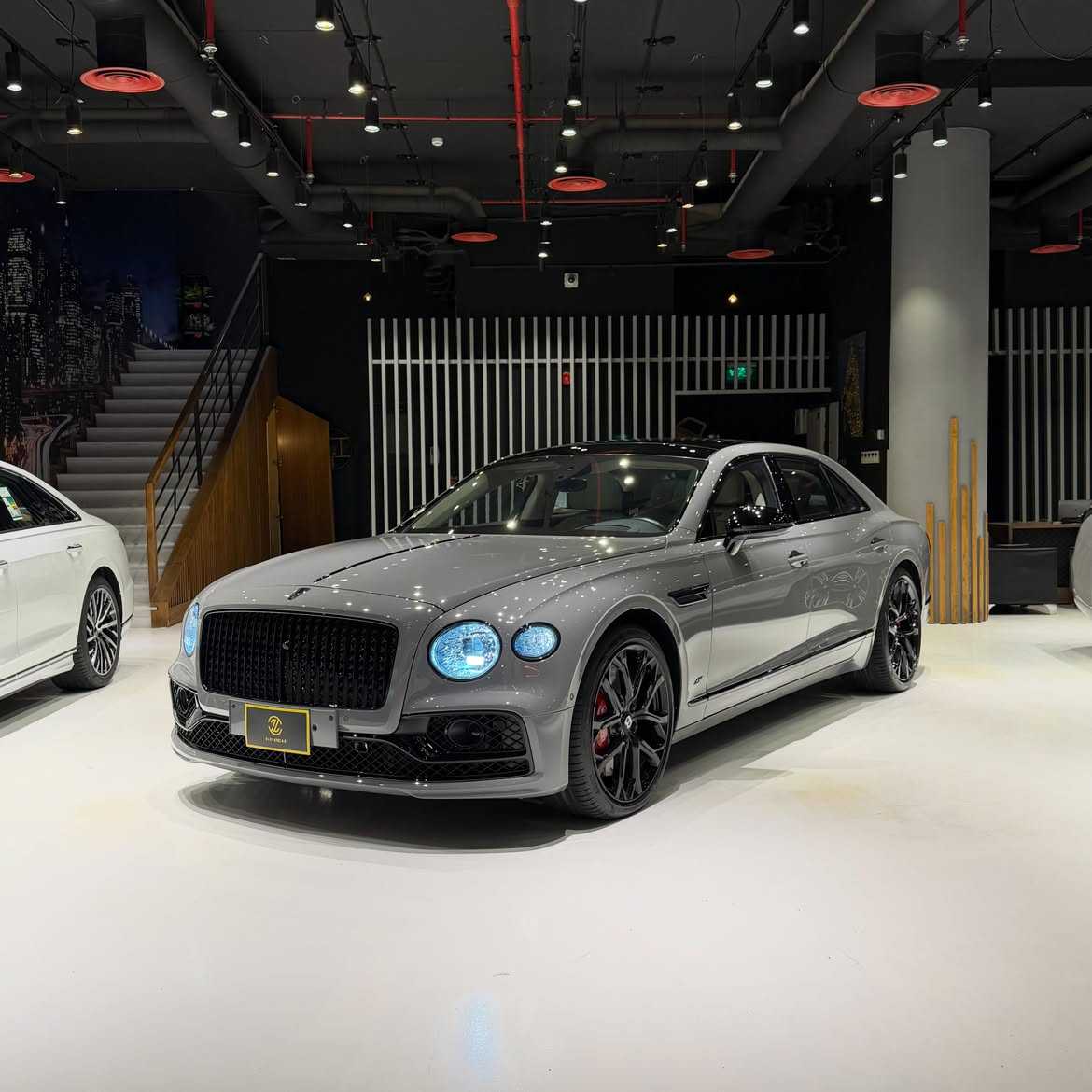 Bentley Flying Spur 2023