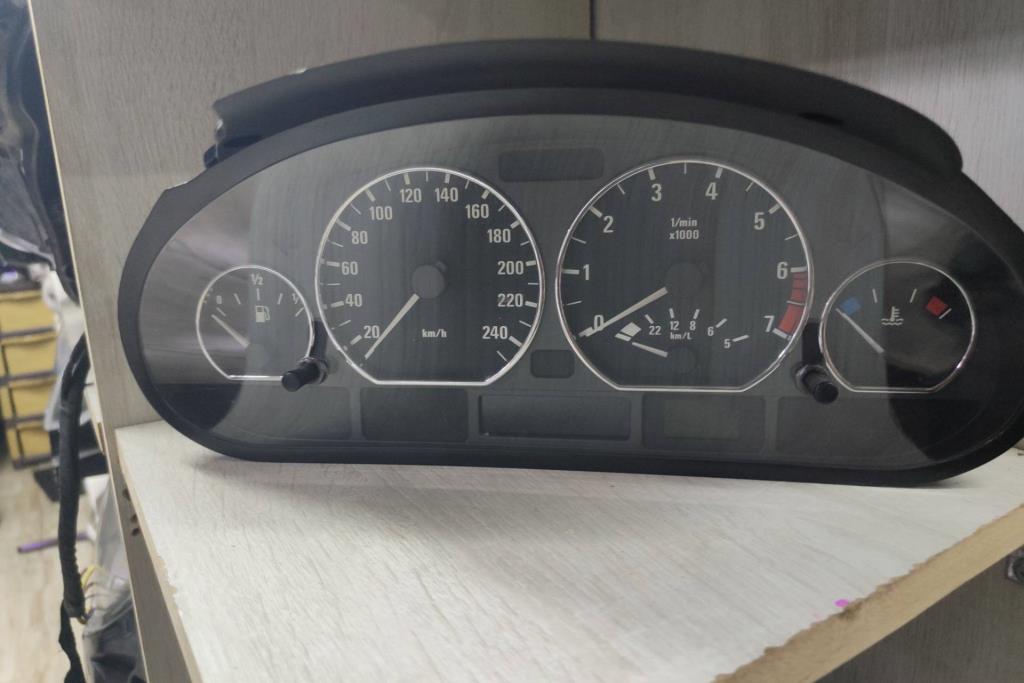 Cabin  Dashboard BMW 330