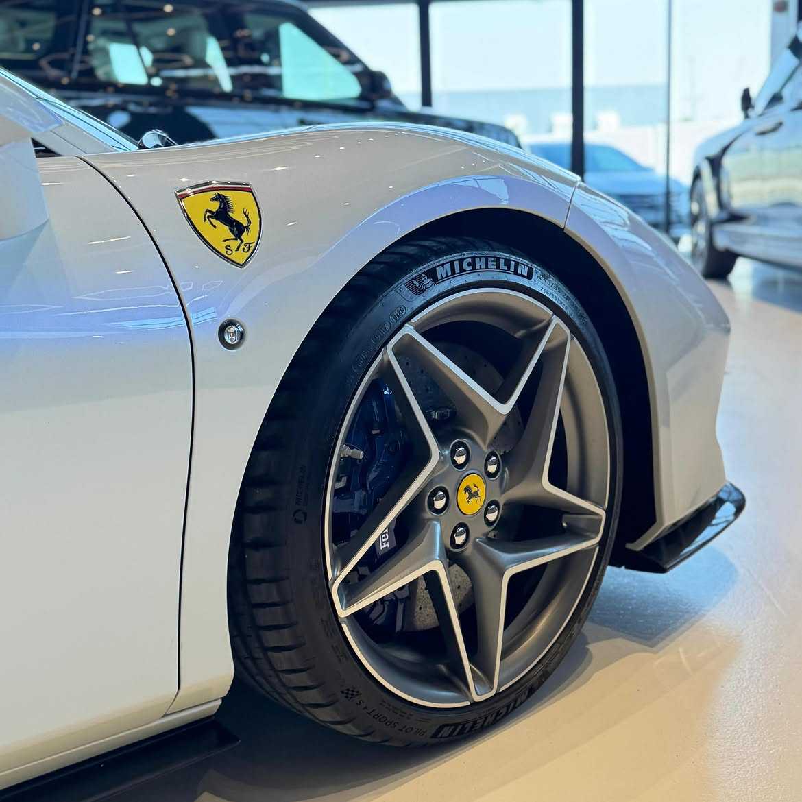 Ferrari F8  2021