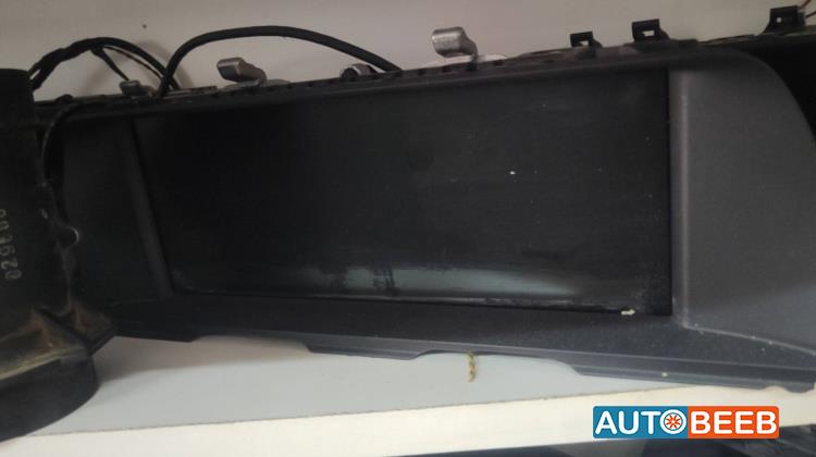 Electronics DVD Player BMW 520