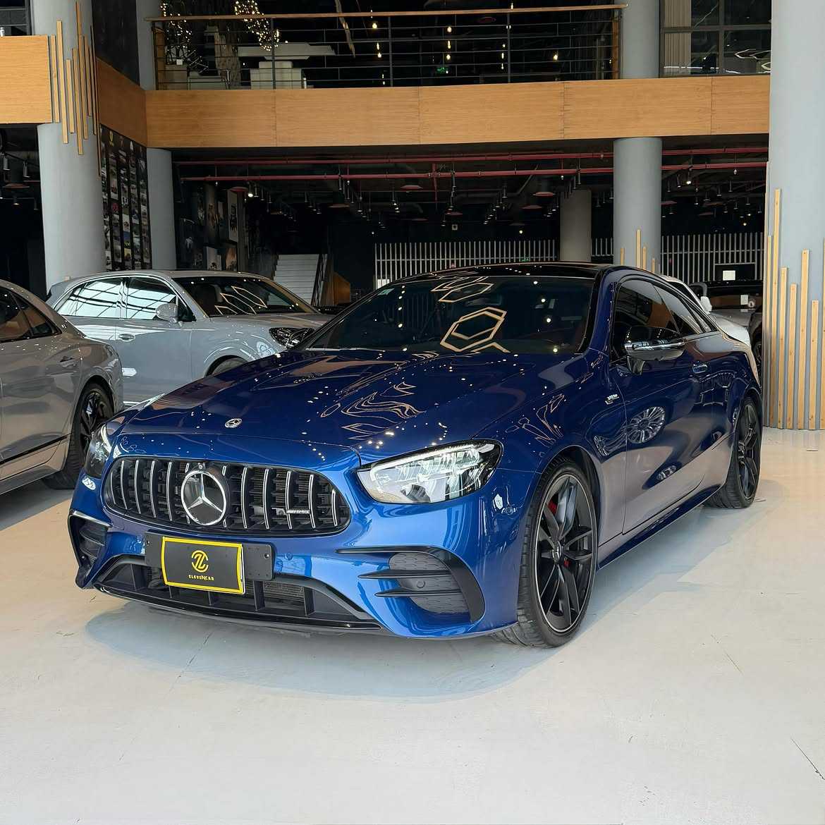 مرسيدس بنز E300 2022