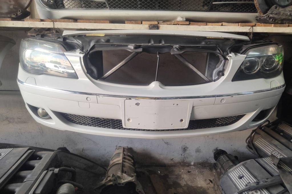 Body  Bumper BMW 725