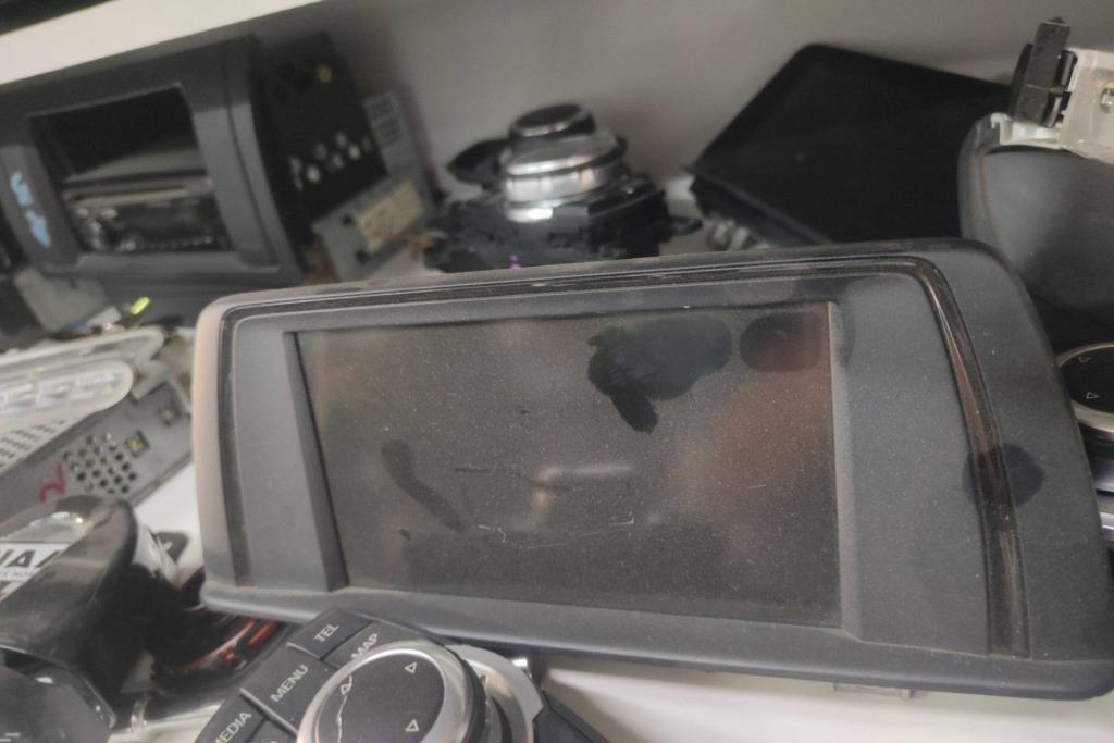 Electronics DVD Player BMW 330