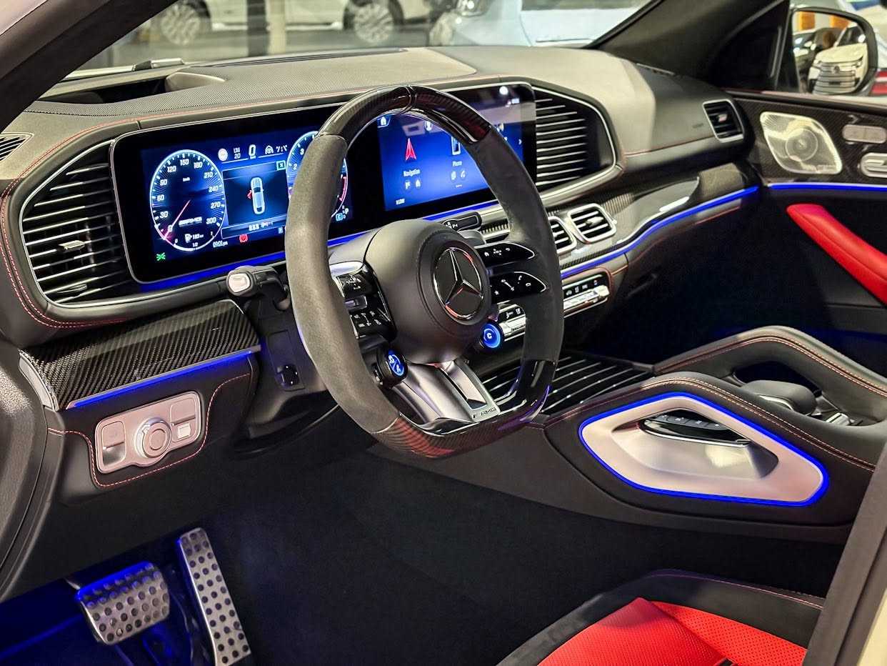 مرسيدس بنز GLE63 AMG 2025