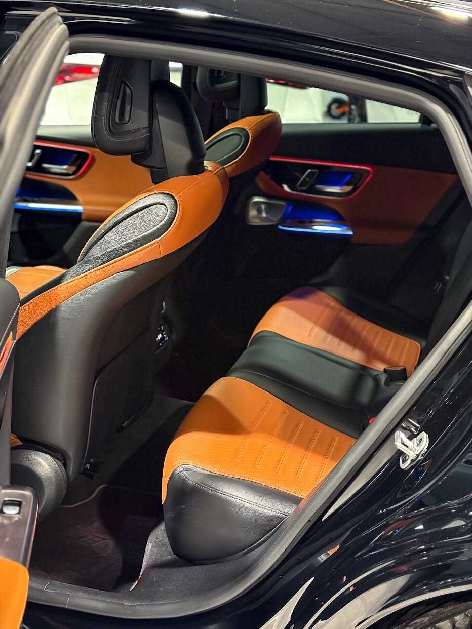 Mercedes Benz GLC300 2024