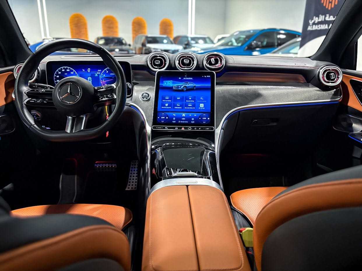Mercedes Benz GLC300 2024