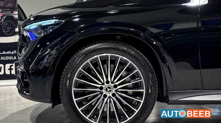 Mercedes Benz GLC300 2024