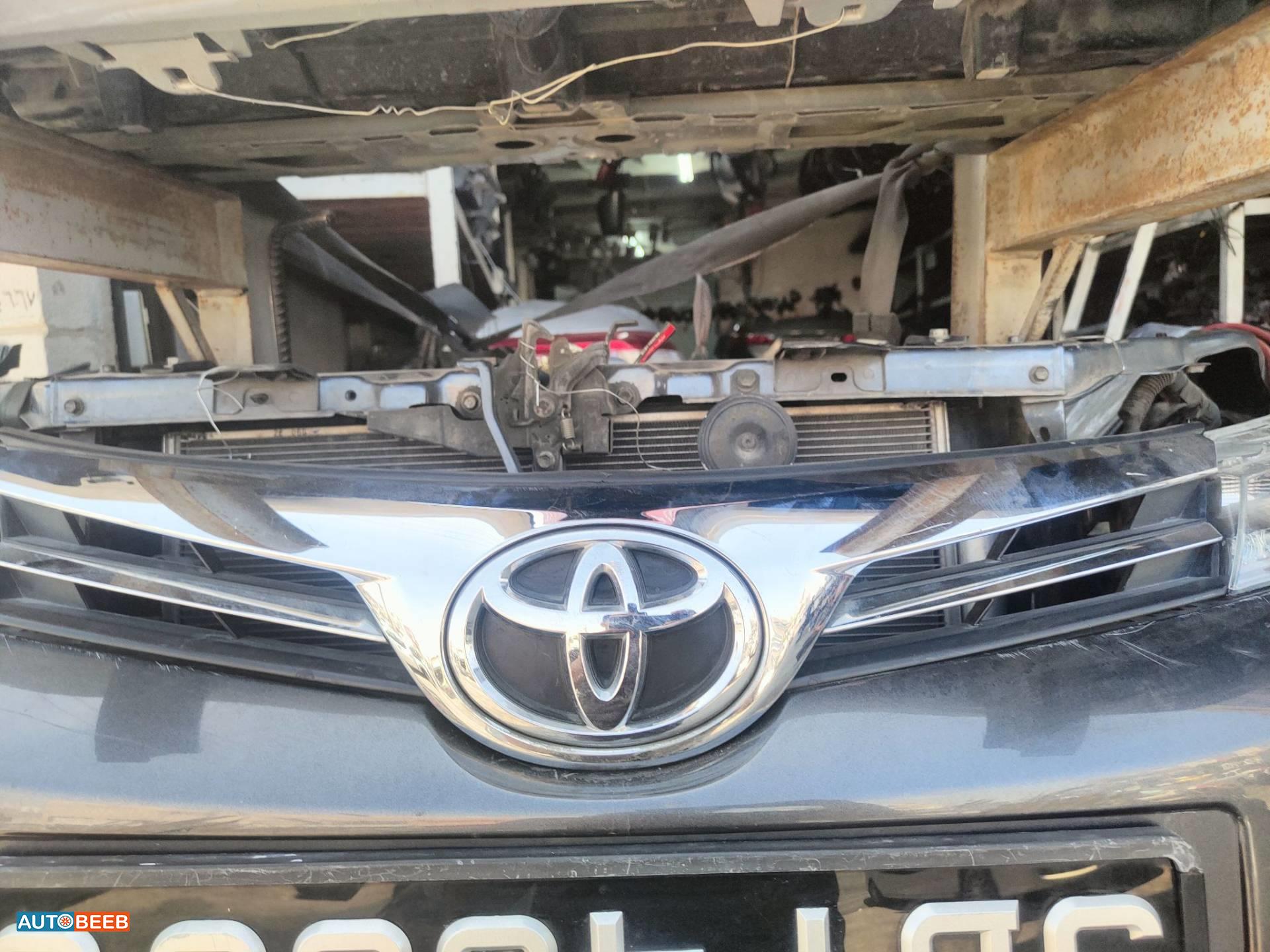Body  Grilles Toyota Corolla