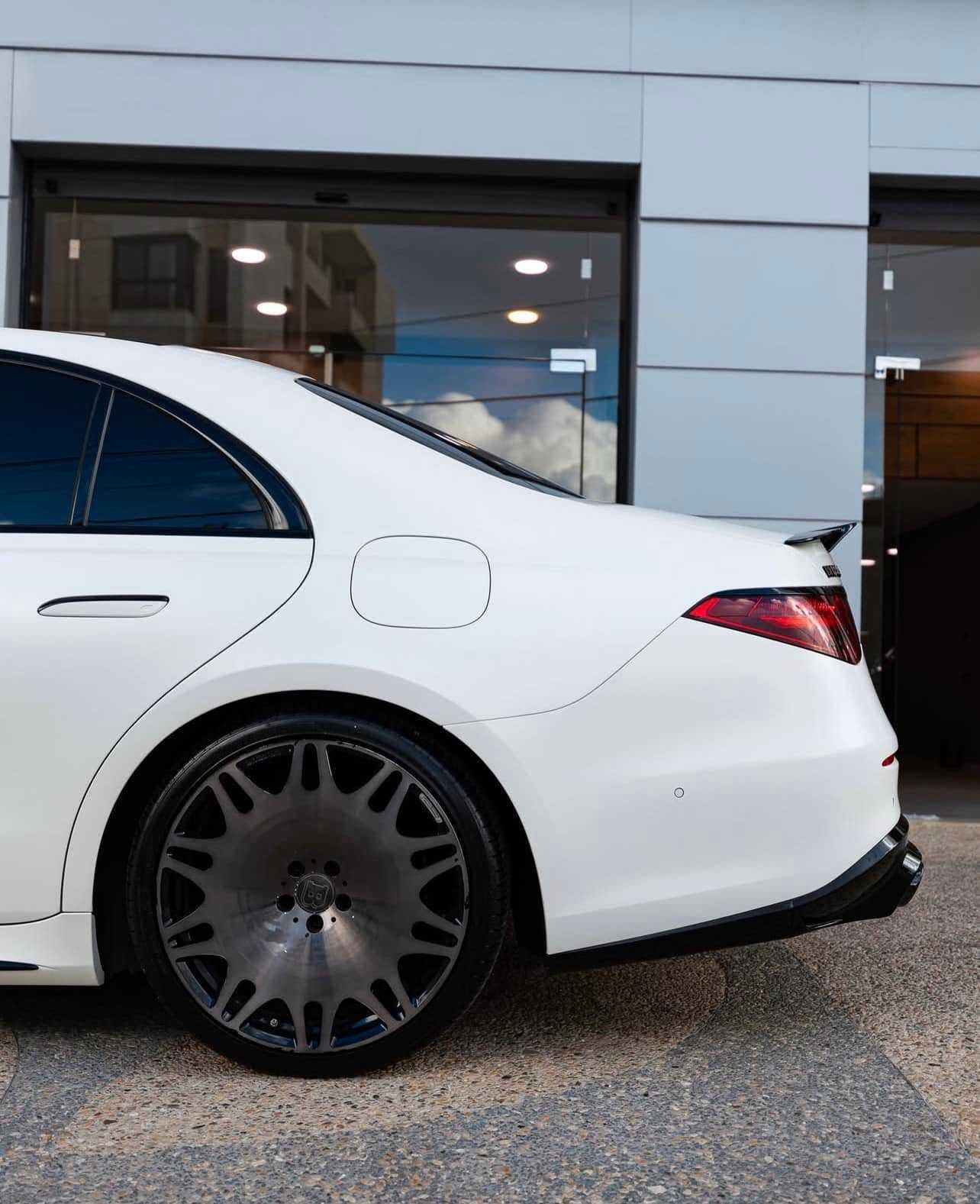 مرسيدس بنز S580e 2022