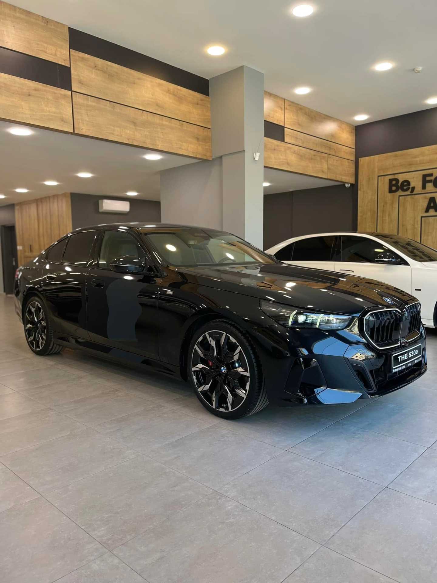 بي ام دبليو 530e 2025