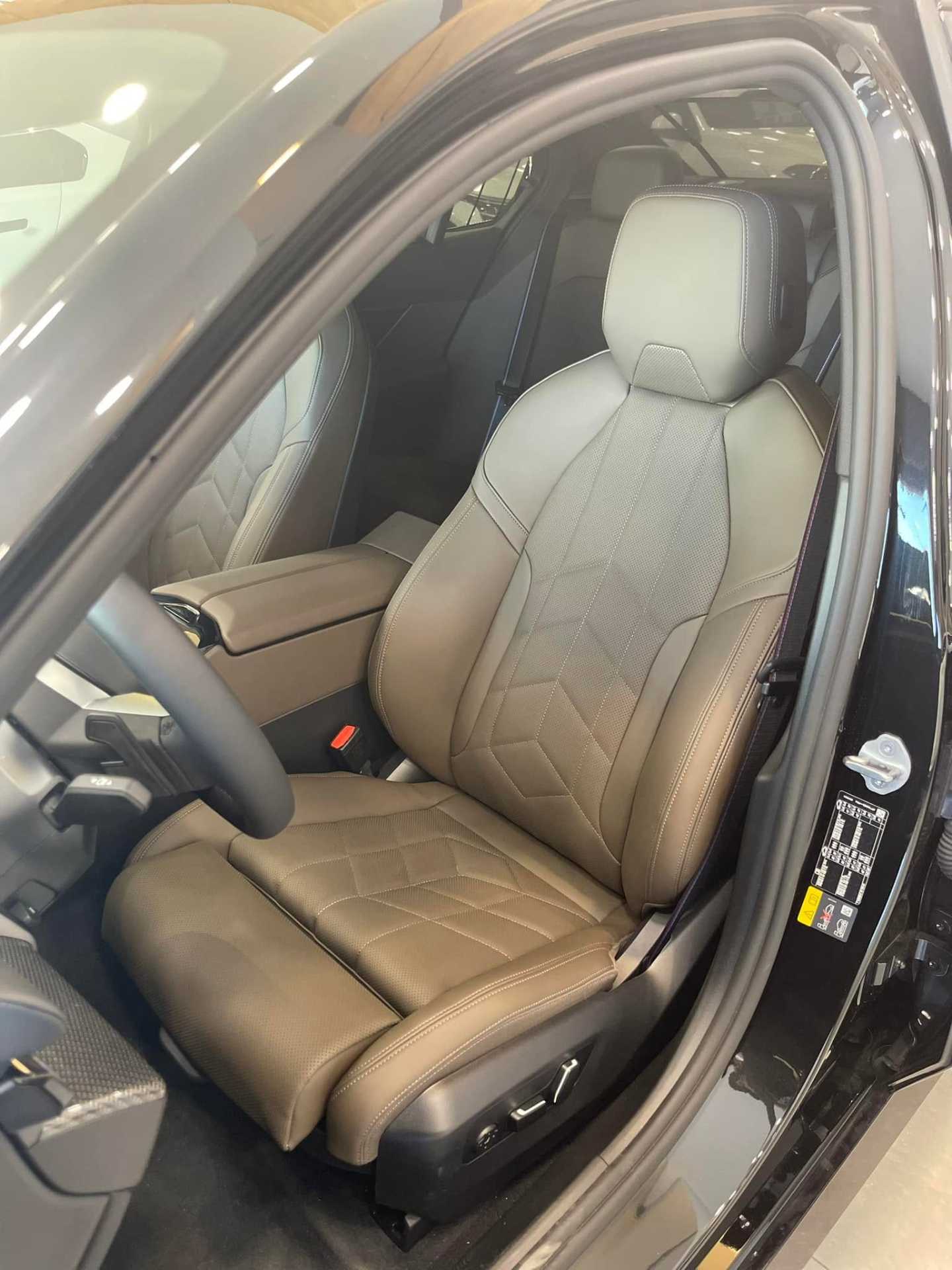 بي ام دبليو 530e 2025