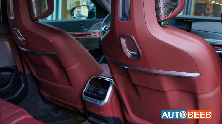 BMW 750e xDrive 2024