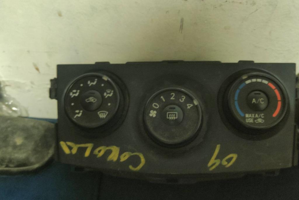Cabin  Control buttons Toyota Corolla