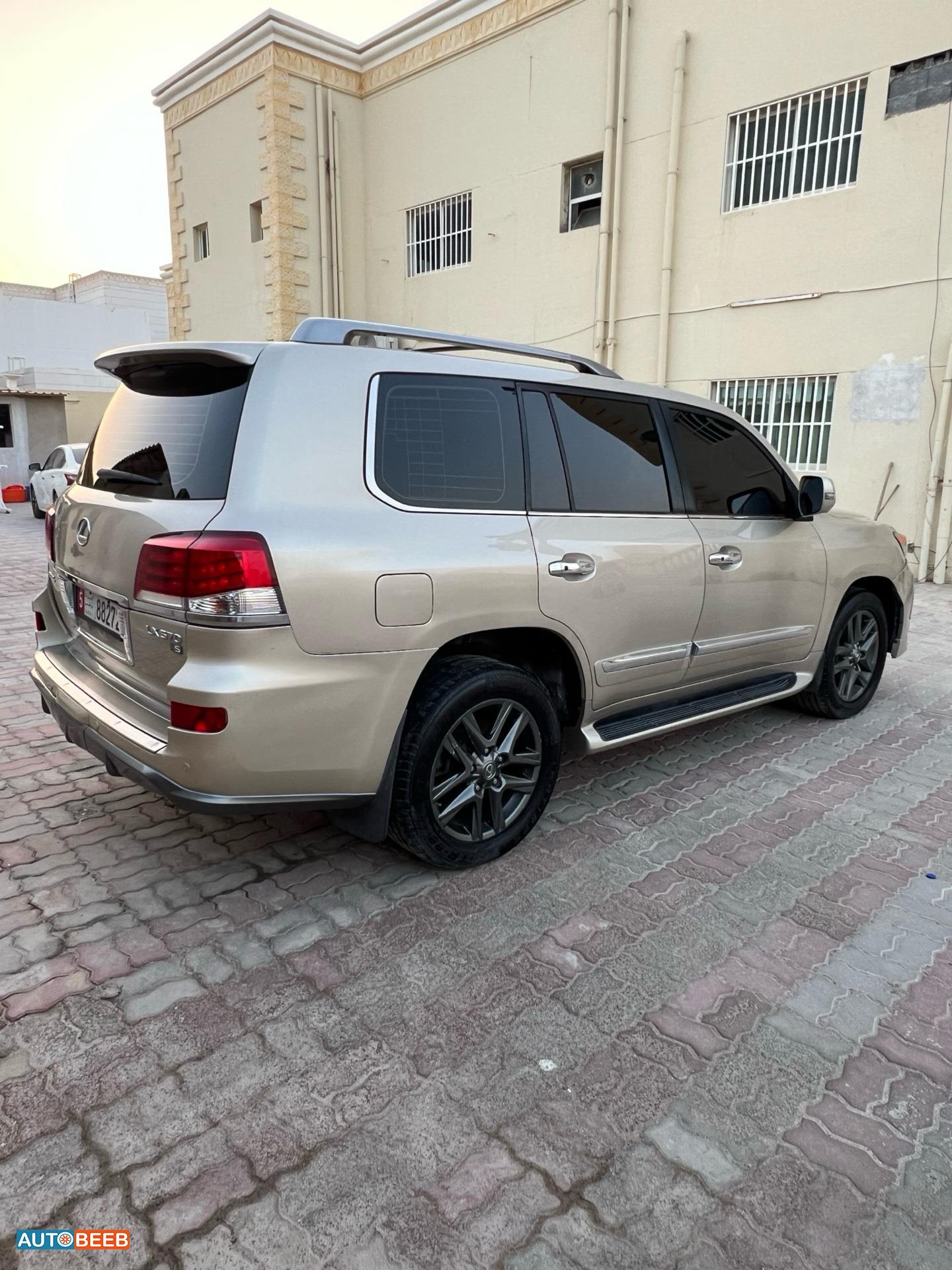Lexus LX570 2015