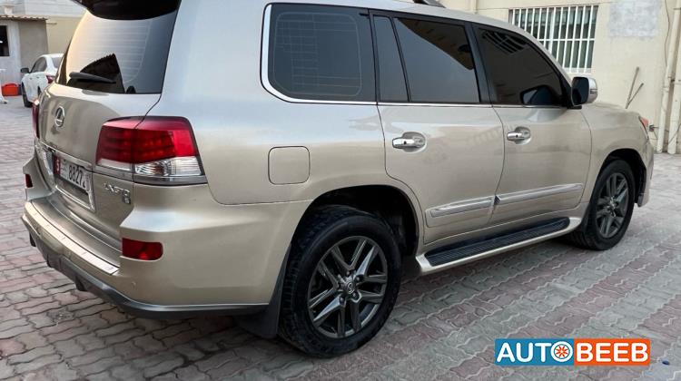 Lexus LX570 2015