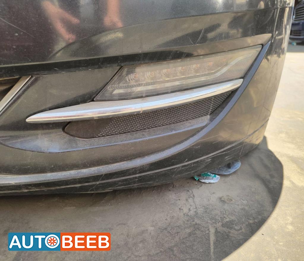 Lights Spotlight Lincoln MKZ