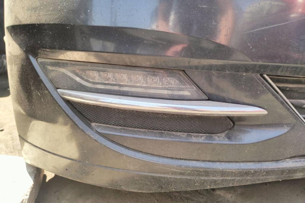 Lights Spotlight Lincoln MKZ