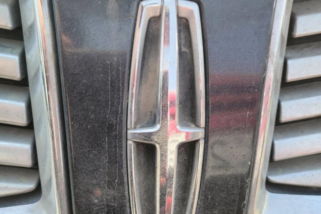 Body  Emblems Lincoln MKZ