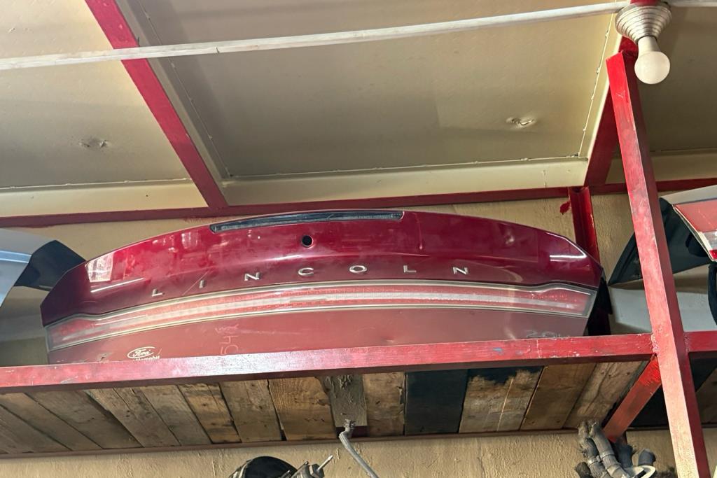 Body  Trunk Lincoln MKZ
