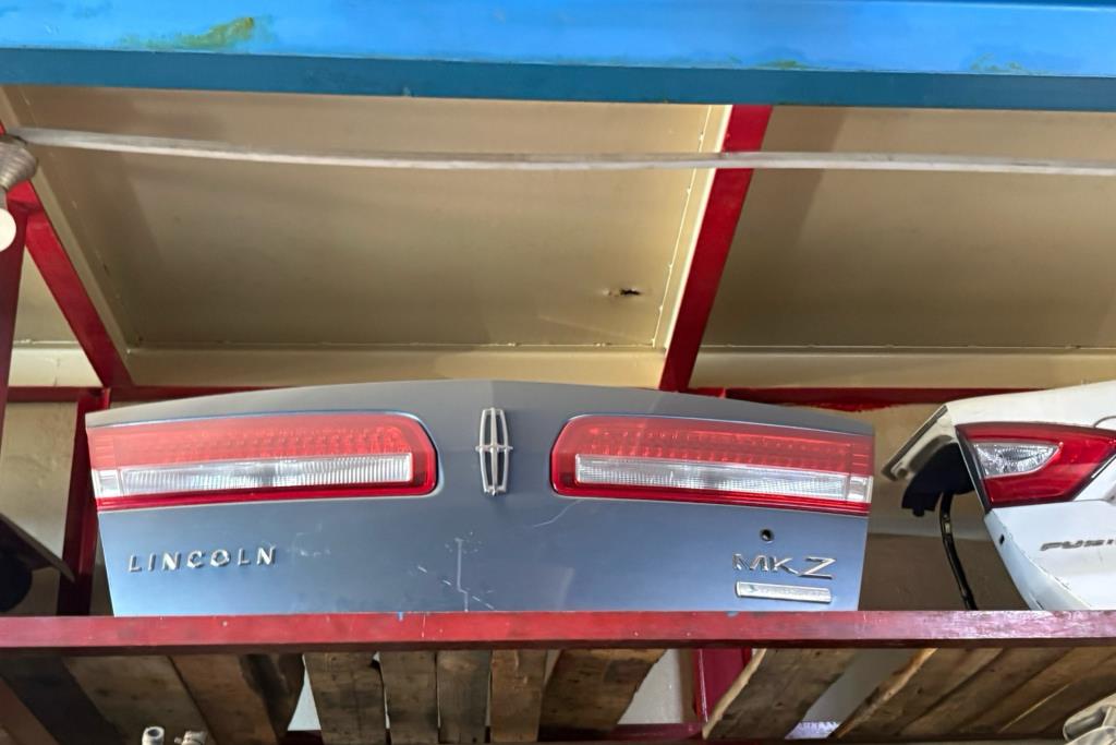Body  Trunk Lincoln MKZ